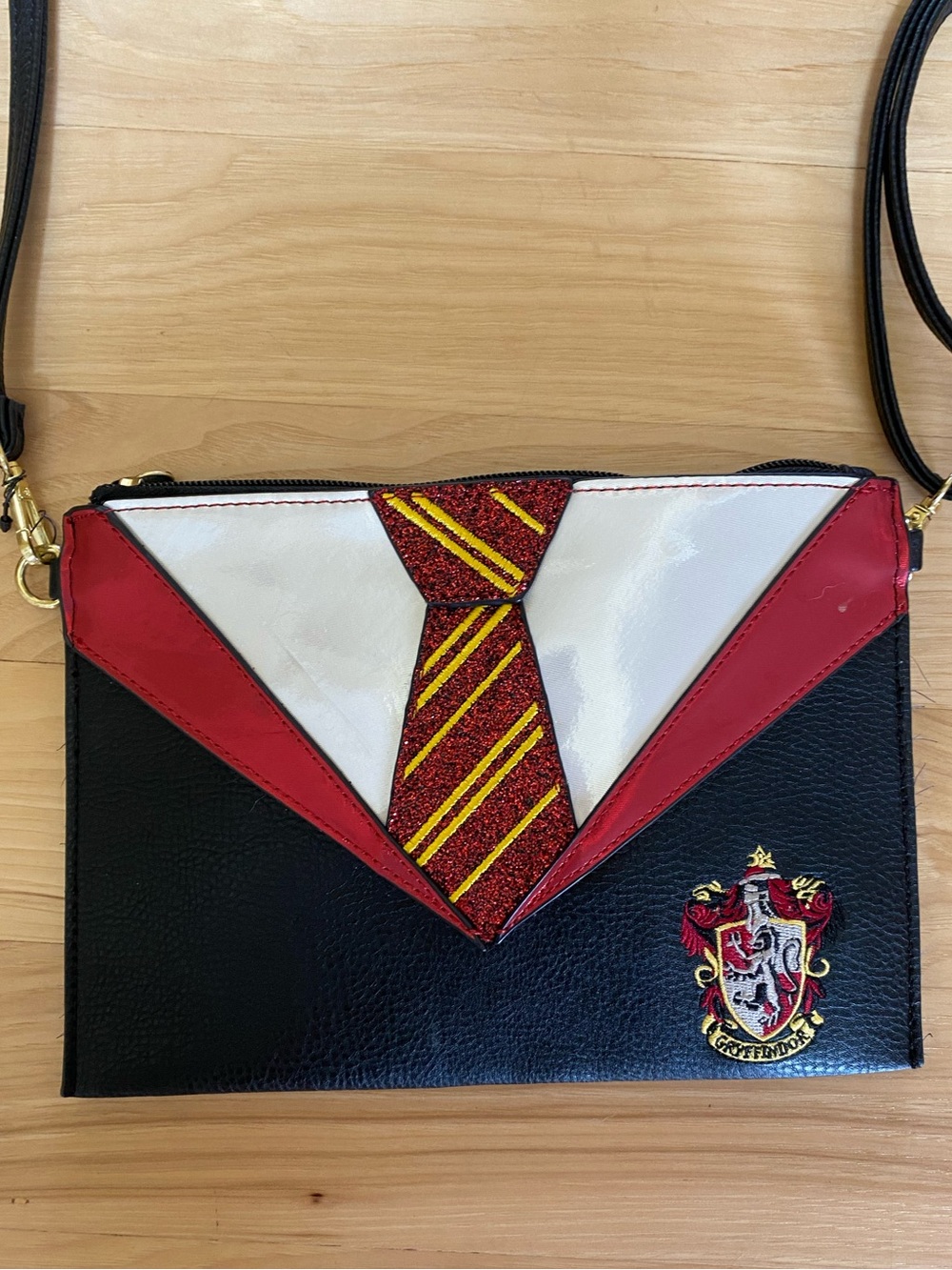 Harry Potter x Danielle Nicole Gryffindor Glitter Crossbody Bag Purse Clutch